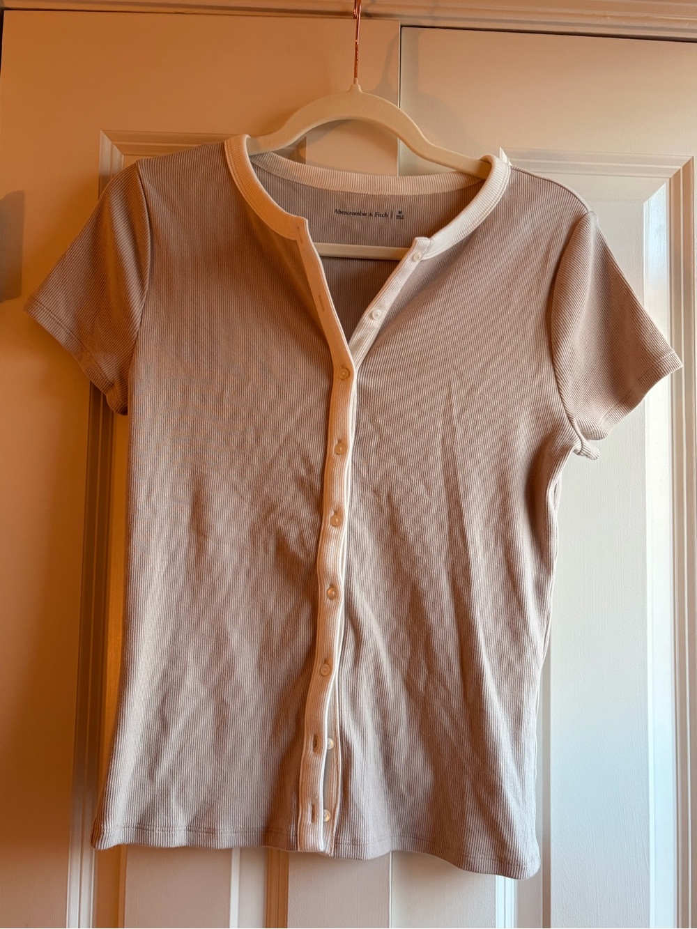 NWOT Abercrombie and Fitch cotton ribbed button through short sleeve shirt top M